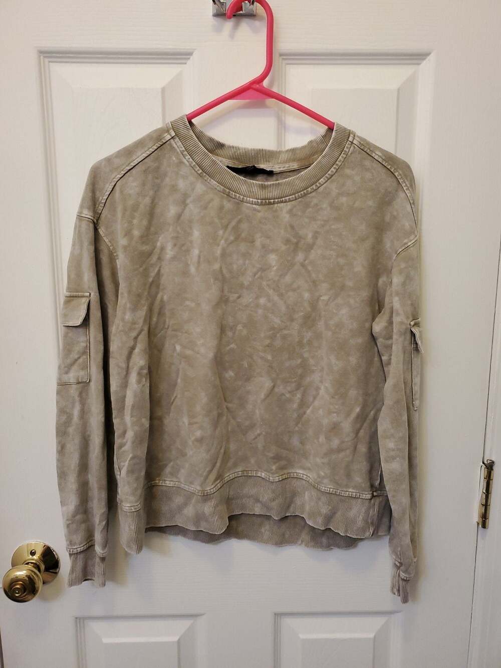 Jane + Delancey Acid Wash French Terry Cargo Pullover and Jogger Lounge Set - Picture 3 of 10